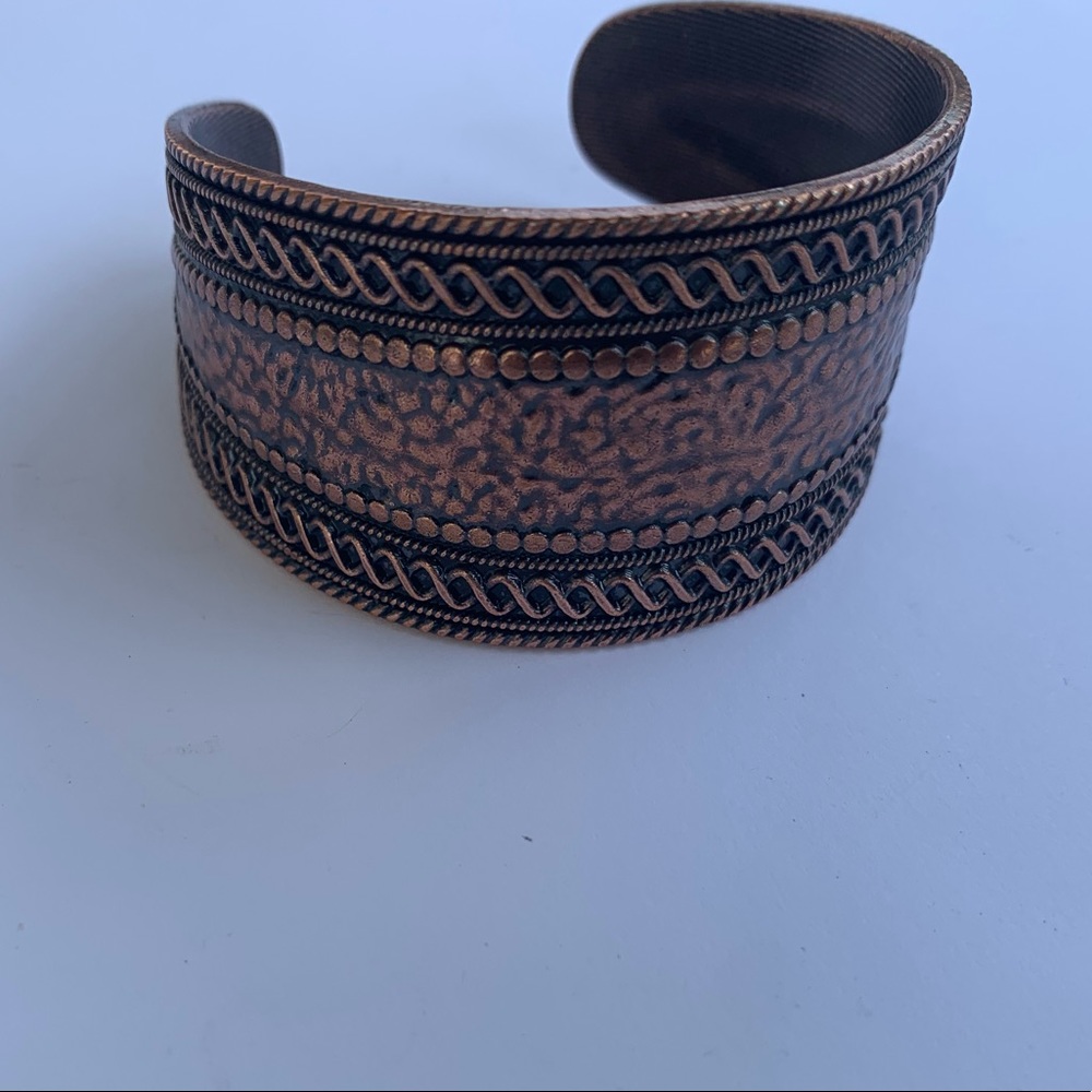 Gold bracelet